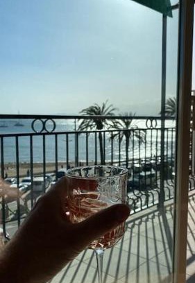 Roses Town Center Apartment | Primera Línea de Mar y Playa