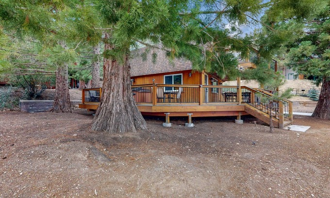 Upper Moonridge Cabin | Primrose Cabin #709