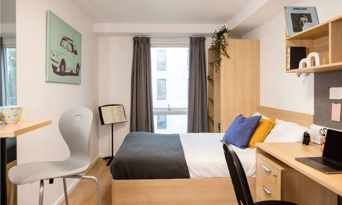 Askew Apartment | Prince Consort Village