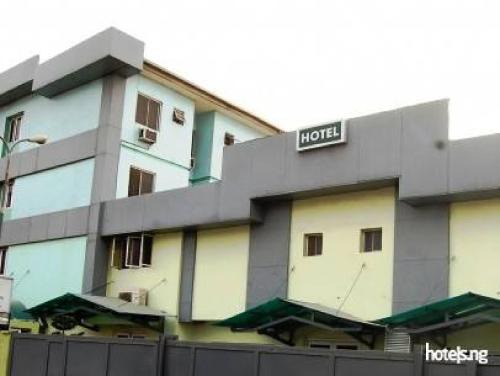 Lagos Cabin | Prince Of Anthony 1960 Hotel