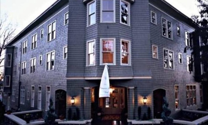 Charlotte Street Hotel | Princess Anne Boutique Hotel