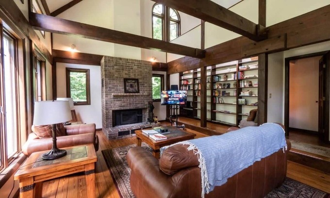 Becket House | Pristine Home In Becket Woods