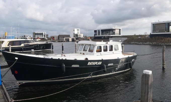 Kamperland Bed & Breakfast | Privé B&B Motorsailer Rataplan