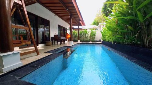 Raya Kuta Villa | Privat Pool villa at kuta