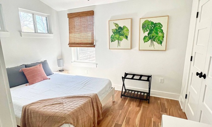 East MLK House | Private/2BR/2BA/GAMES/IDEAL LOCATION