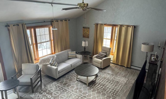 Waterbury Center House | Private 3-bedroom Home