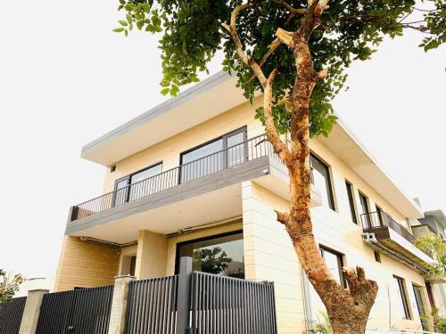 Ranjit Avenue Apartment | Private 3 BHK - Woodstock Villa Amritsar