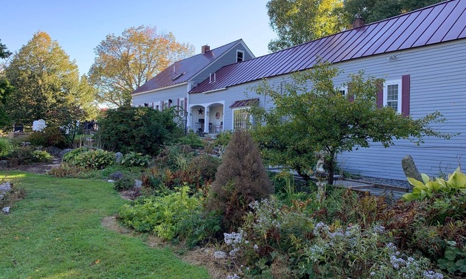 Mount Sunapee House | Private 5br-5ba - At the base of Mt. Sunapee - Closest to the mountain!