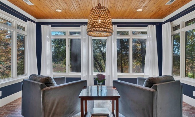 Vass House | Private All En-Suite Golf Retreat