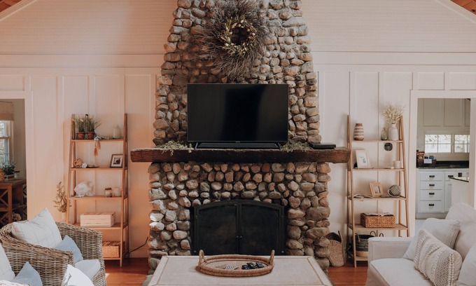 Fennville Cottage | Private Beachfront Retreat on Lake Michigan