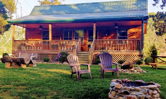 Elizabethton Cabin | Private cabin on Watauga River
