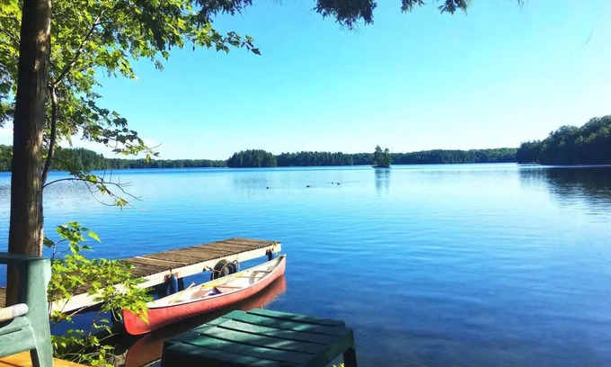 Parham Cottage | Private cedar island cottage. Amazing big lake views.