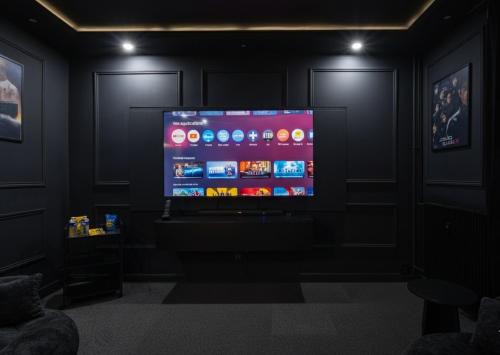 Dreux Apartment | Private Cinema and Gaming Room Getaway