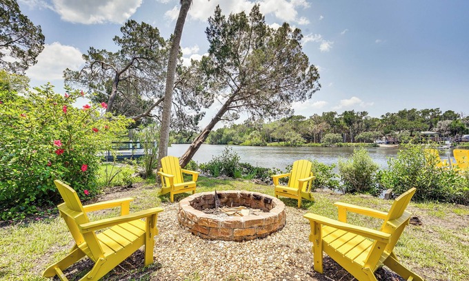 Crystal River House | Private Dock & Kayaks: Crystal River Retreat!