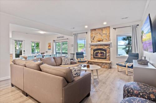 Stover House | Private Dock Spacious Lakefront Home in Stover
