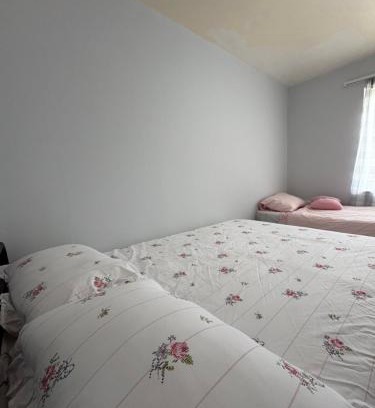 Mortlake House | Private Double and Triple Room North London