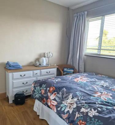 Clara House | Private double room at Caroline's Guest House, River Street, Clara