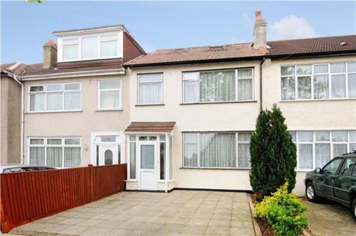 Streatham South House | Private Double Room in London