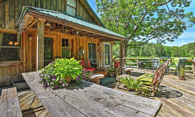 Advance Cabin | Private Getaway on 270 Acres w/Lake: Swim & Canoe