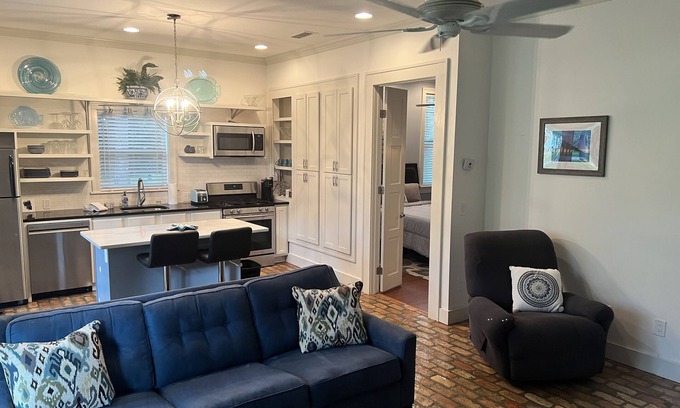 Pensacola Apartment | Private guest apartment minutes from beach