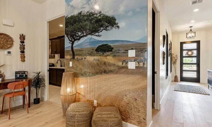 Hurricane House | Private Hot Tub, Patio, Mountain View!