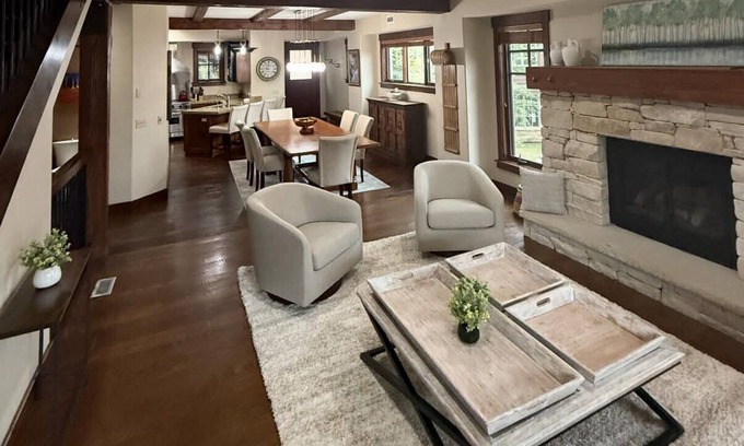 North Park City Ski Chalet | Private Hot Tub Ski-In-Out Park City Condo. Free shuttle to PCMR/Deer Valley