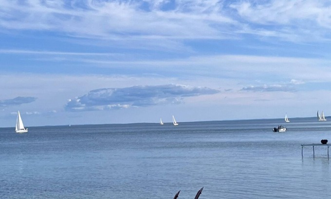 Oro-Medonte Cottage | Private lakefront house on lake simcoe. Perfect for outdoor enthusiasts