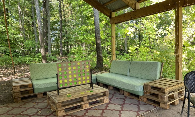 Ogemaw County RV Rental | Private lakeside campground and cabins for groups up to 30! Pet friendly