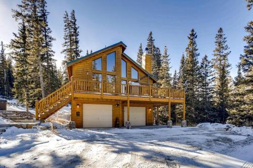 Alma House | Private Luxury Mountain Retreat with a Private Hot Tub Surrounded by Wildlife - Moose Haven