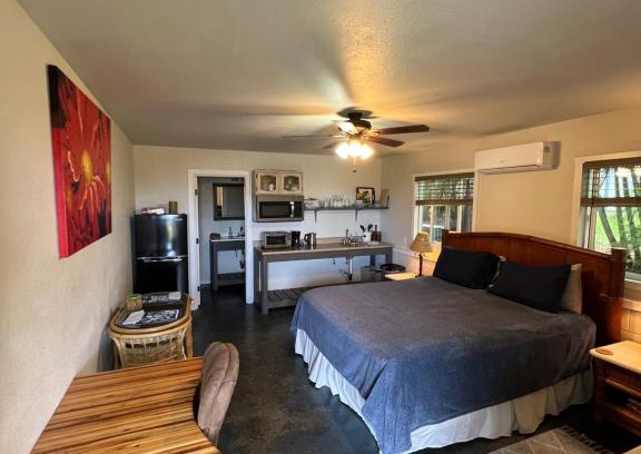Honokaa House | Private Ohana on the lush Hamakua coast with AC