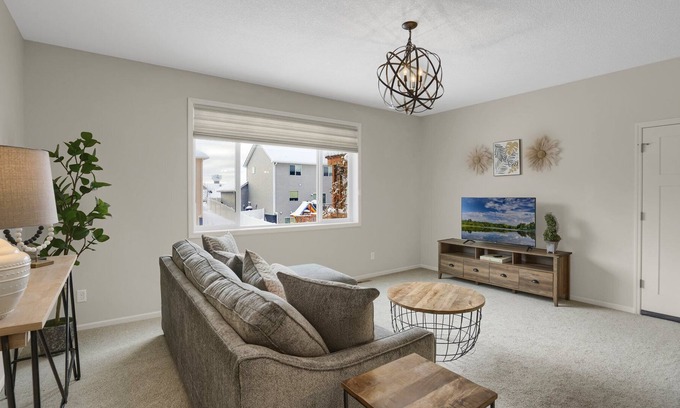 Apple Valley House | Private One Bedroom Suite