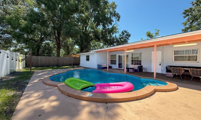 Orient Park House | Private Pool | Near Hard Rock Casino | Tampa Home