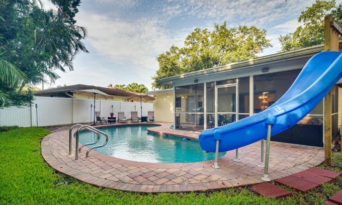 Largo House | Private Pool, Slide and Treehouse Largo Retreat