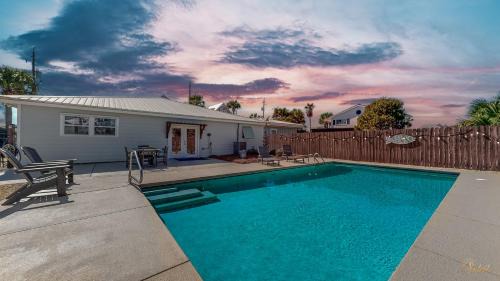 Laguna Beach Estates House | Private Pool - Steps To Beach - Fenced Backyard - FLPCB74