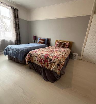 Cribbs Causeway House | Private Room 2 Near Southmead Hospital
