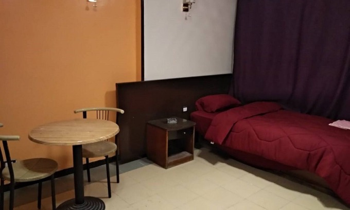 Downtown Cairo Apartment | Private Room Ensuite (In Oasis Hotel Down Town)