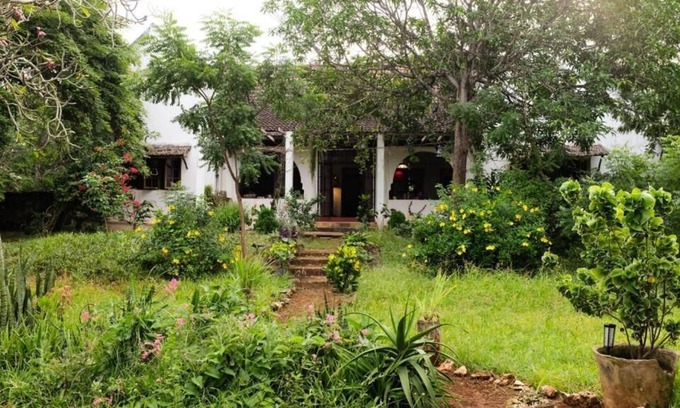 Kilifi Cottage | Private Rustic Seaside Cottage enveloped in forest