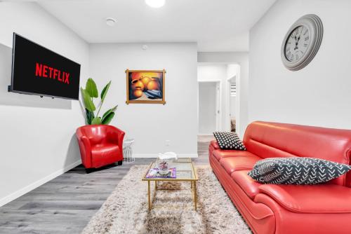 Southeast Calgary Apartment | Private, Stylish and Peaceful 2BR Guest Suite