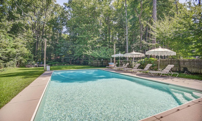Virginia Beach Condo | Private Virginia Beach Escape w/Pool & Fire Pit!