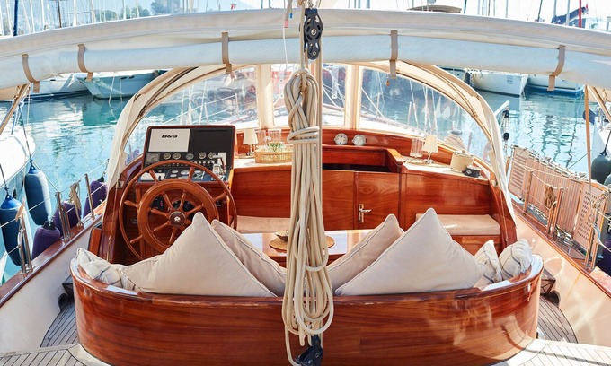 Bodrum City Center Boat Rental | PRIVATE YACHT AT BODRUM MILTA MARINA