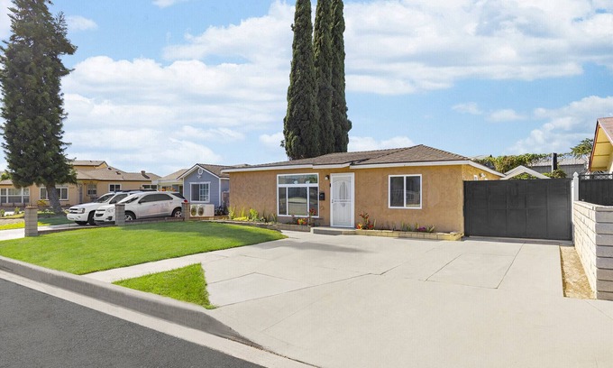 South el Monte House | PrivateHOUSE,3Bd1king2Queen w/kitchen,patio,BBQ,Ac,free parking,Laundry &WiFi