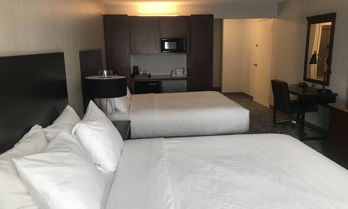 South Bend Hotel | Privately Owned Hotel Room, less than 2 miles to UND!