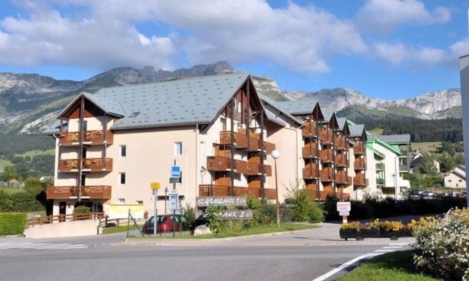 Villard-de-Lans Apartment | Proche du Centre ! Accès Piscine + Local à Skis