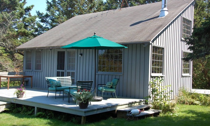 Bernard House | Prud'homme Cottage: bright, private architectural cottage on Mitchell Cove