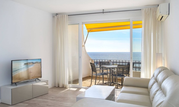 Cabopino Apartment | "Puerto Cabopino Apartment" with Sea and Mountain View, Shared Pool, A/C & Wi-Fi