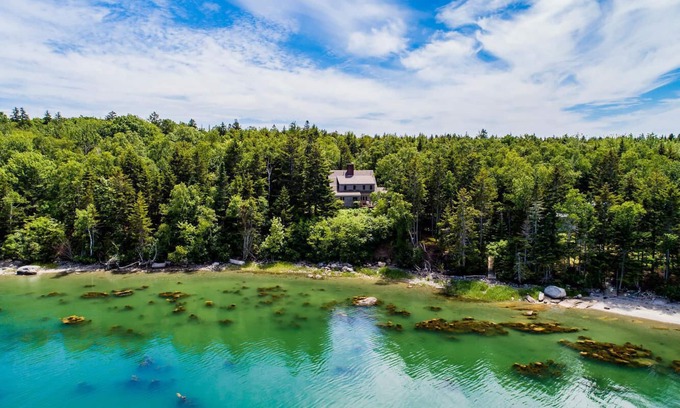 Brooklin House | Puffin Rock - Private Oceanfront Beach in Brooklin, Maine