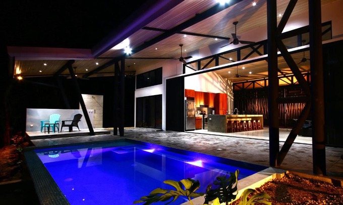Ballena House | Pura Uvita