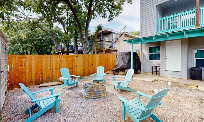 Gordonville House | Pura Vida Texoma | House in Gordonville with lake views