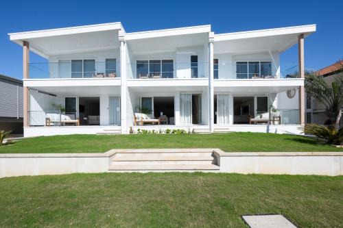 Woolgoolga Apartment | Pure Adrift Woolgoolga Beach Houses