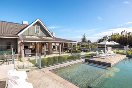 Surfdale House | Putiki Estate - Stay Waiheke